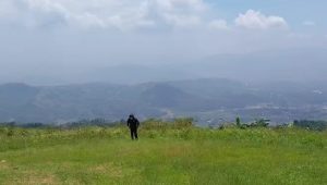 Pesona Puncak Peuyeum Sukabumi, Spot Camping dengan View Lautan Awan yang Menawan, Cuma Rp 10 Ribu