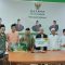 SIMBOLIS : Ketua BAZNAS Kabupaten Sukabumi, Dr. K.H. Unang Sudarmah SH.M.Si saat menerima pengumpulan dana ZIS dari UPZ IPHI Kabupaten Sukabumi di kantor BAZNAS Kabupaten Sukabumi pada Jumat (10/05) sore.