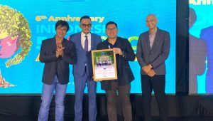 Keren, JNE Raih Penghargaan The Iconomics Indonesia Best 50 CSR Awards 2024 Kategori Courier Service