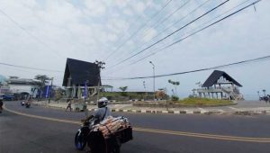 Pagar Pembatas Alun Alun Gadobangkong Sukabumi Dibuka, Padahal Banyak Fasilitas Rusak Belum Diperbaiki