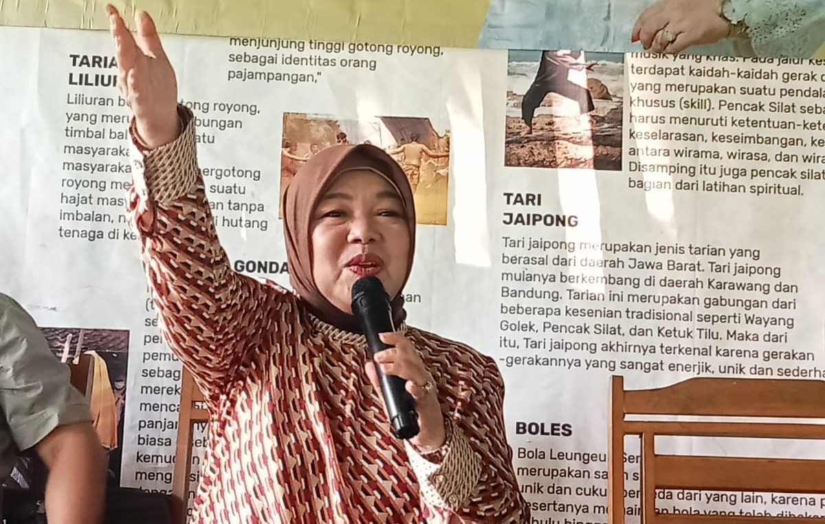 Anggota DPRD Provinsi Jawa Barat dari Fraksi Gerindra Lina Ruslinawati mengatakan Peraturan Daerah (Perda) Nomor 15 tahun 2017 tentang Pengembangan Ekonomi