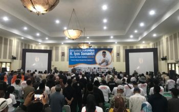 DEKLARASI :Deklarasi 80 relawan Iyos Somantri di Hotel Augusta Jalan Raya Cikukuku, Desa Cisande, Kecamatan Cicantayan, Sabtu (18/05).