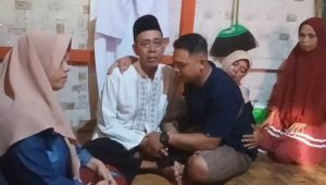 Lansia Pengrajin Batu Bata dari Surade Sukabumi, Wujudkan Mimpi Naik Haji