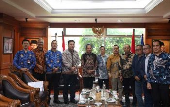 Menteri Dalam Negeri Tito Karnavian dan PWI