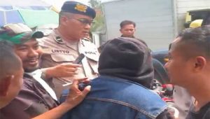 Diduga Culik Anak, Ojol di Sukaraja Sukabumi Jadi Amukan Massa