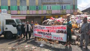 Sampah Pasar Cisaat Sukabumi