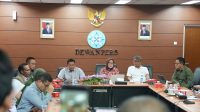 Ketua Dewan Pers Ninik Rahayu memberikan keterangan selepas konferensi pers terkait RUU Penyiaran di Jakarta, Selasa (14/5/2024). (Dewan Pers)
