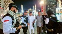 Apes, Dua Jemaah Indonesia Langgar Aturan di Masjid Nabawi Gara-gara Kibarkan Bendera