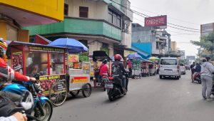 Penampakan PKL Di Kota Sukabumi Semrawut, Pj Walikota : Mereka Kucing-kucingan 