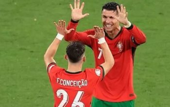 Conceicao berhasil membawa Portugal menang atas Cheko