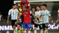 Selebrasi Eduardo Vargas dan Arturo Vidal, Argentina vs Chile, Copa America 2021 (c) AP Photo