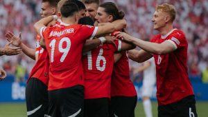 Ditundukan Austria, Polandia dan Lewandowski Cs Angkat Koper Pertama dari Jerman