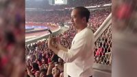 Presiden Jokowi bangga dengan kerja keras dari Timnas Indonesia saat melawan Filipina dalam laga pamungkas Grup F Kualifikasi Piala Dunia 2026, di Stadion Utama Gelora Bung Karno (SUGBK), Jakarta, Selasa, 11 Juni 2024