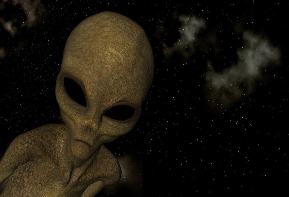 Alien Sudah Tinggal di Bumi, Peneliti Harvard Ungkap Faktanya-kjpargeter-Freepik
