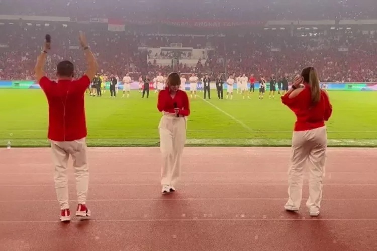 Anang dan Ashanty klarifikasi terkait nyanyi usai laga Indonesia vs Filipina di SUGBK, Selasa, 11 Juni 2024. (Sumber: Instagram Ashanty)