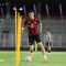 Jay Idzes saat menjalani sesi latihan bersama Timnas Indonesia. Foto: PSSI.