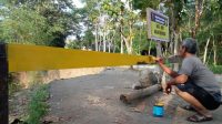 Belum Diperbaiki Jalan Amblas di Cibuntu Dipasangi Pembatas Jalan Setelah Ada Korban