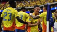 Kolombia menang 2-1 melawan Paraguay dalam pertandingan pertama Grup D Copa America di NRG Stadium Houston, Texas. (AFP/Logan Riely)