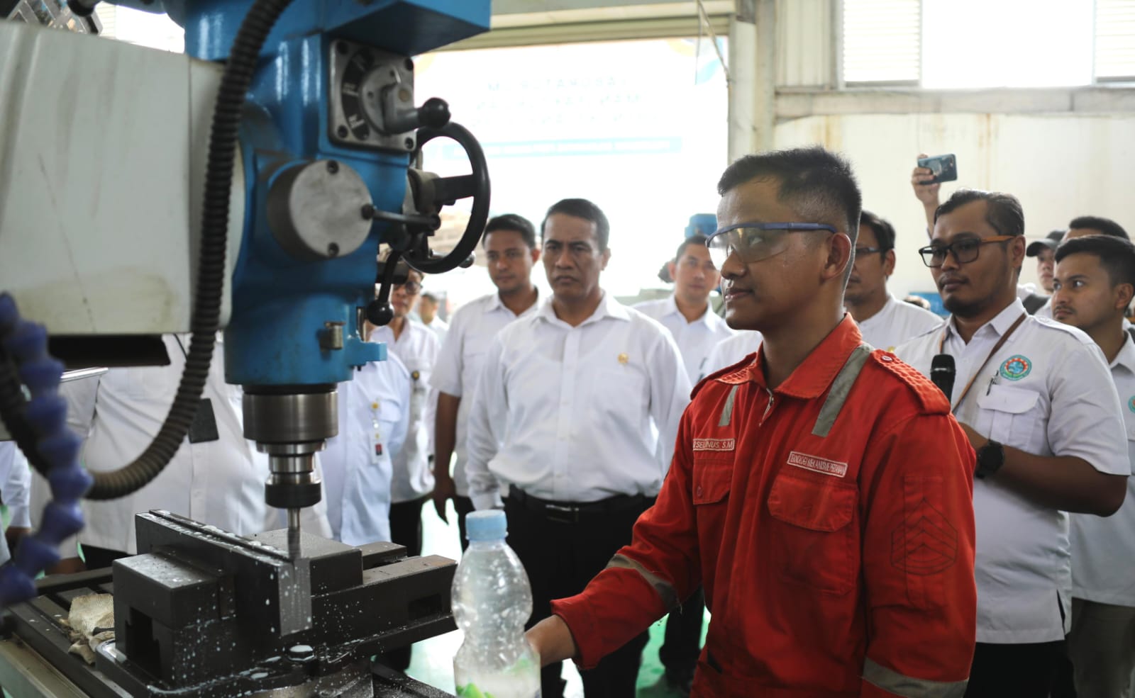 Menteri Pertanian (Mentan) Andi Amran Sulaiman mengajak mahasiswa Politeknik Enjinering Pertanian Indonesia (PEPI) untuk menjadi penggerak utama inovasi dan pencipta lapangan kerja di sektor pertanian modern