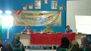 Lina Ruslinawati Sebarluaskan Perda Pengembangan Ekonomi Kreatif di Desa Cisande