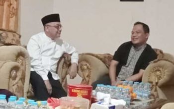 Iyos Somantri dengan Vokalis Wali Band Farhan Zainal Mutakin alias Faank