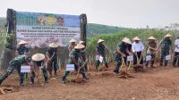Panen Raya di Sukabumi, Menteri Pertanian Beri Gelar KSAD Bapak Pangan Indonesia