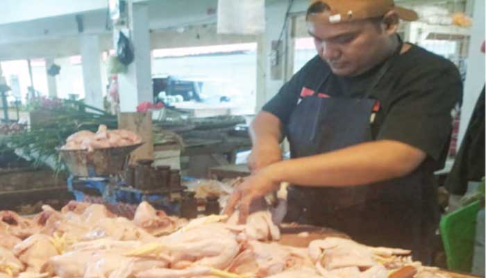Pedagang Daging Ayam Kota Sukabumi