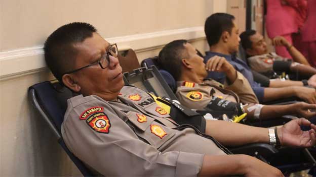 Personel Polres Sukabumi Disedot Darah