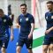Gelandang Skotlandia Callum McGregor, duo bek Skotlandia Andrew Robertson dan Liam Cooper bersiap untuk latihan tim menjelang laga terakhir penyisihan Grup A Euro 2024 kontra Hungaria, di base camp tim di Garmisch-Partenkirchen, pada 22 Juni 2024. (Photo by MIGUEL MEDINA / AFP)