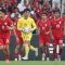 Kiper Timnas Indonesia, Ernando Ari Sutaryadi (tengah) berhasil mengamankan bola di tengah rekan-rekannya saat menghadapi Irak pada laga Grup F putaran kedua Kualifikasi Piala Dunia 2026 zona Asia