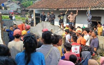 Warga Cicantayan Sukabumi