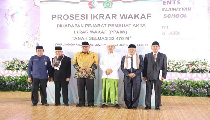 Wisuda-Santri-Ponpes-Assalam-Putri-Sukabumi-2024