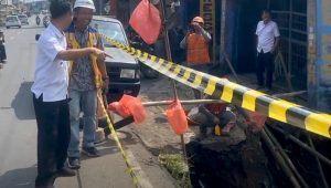 Bahu Jalan Sukabumi-Bogor Ruas Parungkuda Ambles