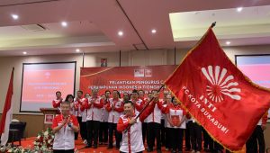 Hendi Effendi kembali menahkodai Perhimpunan Indonesia Tionghoa (INTI) Kota Sukabumi, pelantikan yang dihadiri oleh 32 pengurus dilakukan di Ballroom Hotel Horison Sukabumi