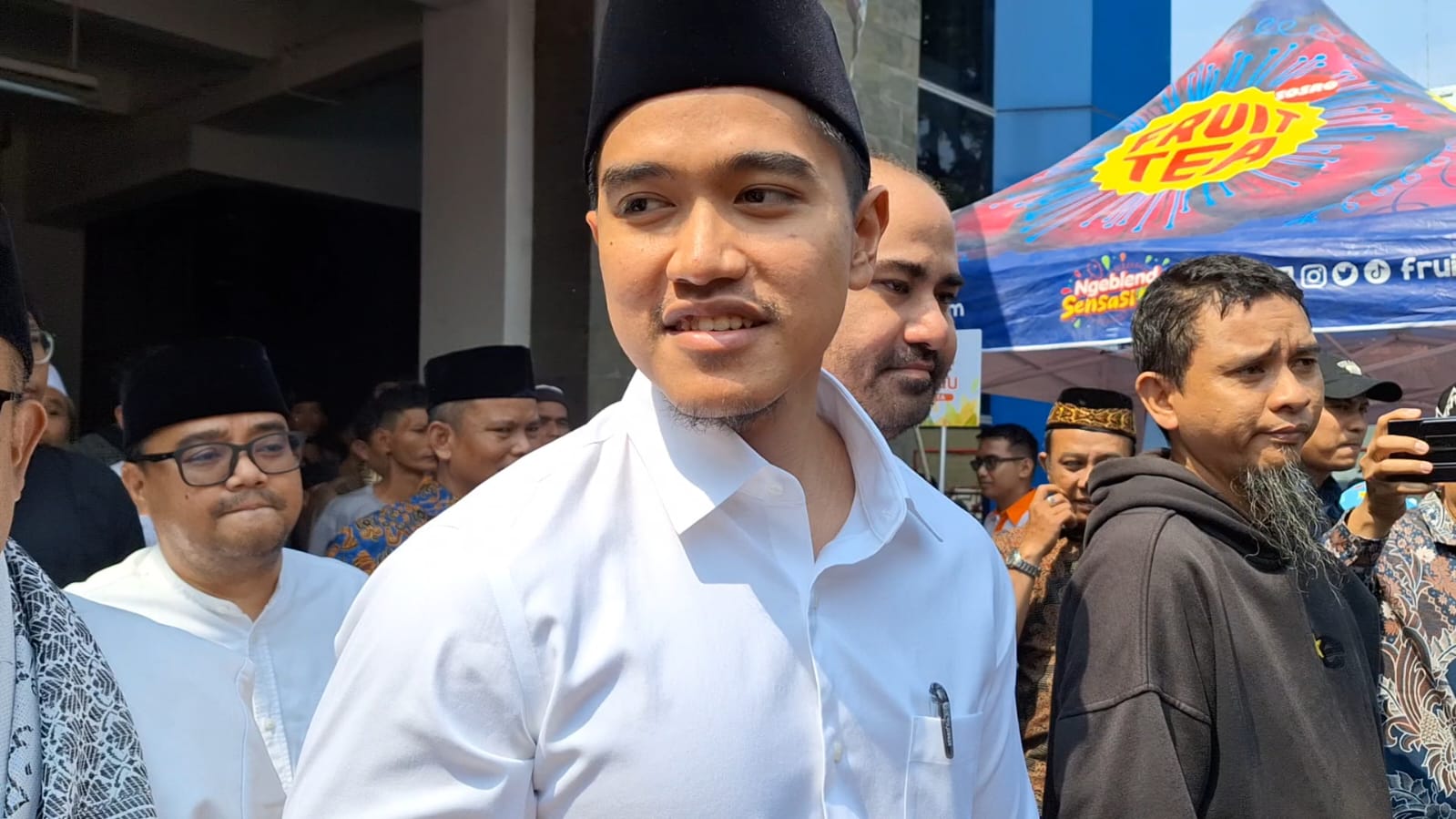 Presiden Jokowi akhirnya memberikan restu kepada putra sulungnya, Kaesang Pangarep