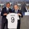 Kylian Mbappe resmi diperkenalkan sebagai pemain baru Real Madrid di Santiago Bernabeu pada Selasa (16/7/2024). (Real Madrid).