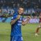 Pesepak bola Persib Bandung Marc Klok berselebrasi usai mengalahkan Bali United saat pertandingan semifinal Championship Series-BRI Liga 1 di Stadion Si Jalak Harupat, Kabupaten Bandung, Jawa Barat, Sabtu (18/5/2024). (NOVRIAN ARBI)