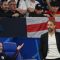 Pelatih kepala Inggris Gareth Southgate (kanan) dan asistennya Steve Holland (kiri) bereaksi dari pinggir lapangan selama pertandingan sepak bola Grup C UEFA Euro 2024 antara Serbia dan Inggris di Arena AufSchalke di Gelsenkirchen pada Minggu (16/6/2024). (AFP/Alberto Pizzoli)