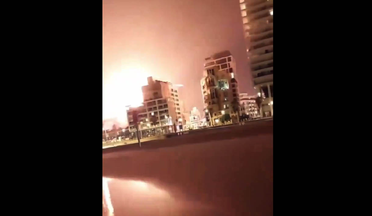 Drone Houthi meluncur tanpa terditeksi oleh Iron Dome, Arab Saudi serta Jordania menghantam sebuah bangunan di Tel Aviv.-tangkapan layar X@theworldtruthe-