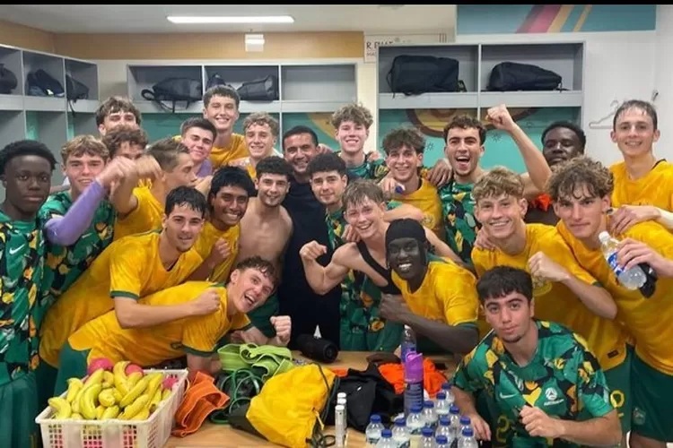 Timnas Asutralia berhasil menjuarai Piala AFF U16 2024 usai mengalahkan Thailand dengan skor 8-7 lewat adu penalti