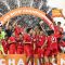 Sejumlah pesepak bola Timnas Indonesia dan tim pelatih serta ofisial tim berselebrasi usai mengalahkan Timnas Thailand dalam pertandingan final Piala ASEAN U-19 Boys Championship atau AFF U-19 di Stadion Gelora Bung Tomo, Surabaya, Jawa Timur, Senin (29/7/2024). ANTARA FOTO/Sigid Kurniawan/app/tom. (ANTARA FOTO/SIGID KURNIAWAN)