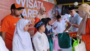 Bakal calon Wali Kota SukabumiAchmad Fahmi Ajak 300 Yatim Rekreasi ke Oasis