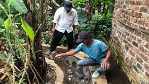Belum Sepekan Drainase di Desa Cibolang Sukabumi Rusak , Warga Protes