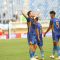 Penyerang Persib Bandung Ciro Alves melakukan selebrasi usai mencetak gol ke gawang PSM Makassar dalam gelaran Liga Piala Presiden 2024 di Stadion Si Jalak Harupat, Soreang, Kabupaten Bandung, Jumat (19/7).(TAOFIK ACHMAD HIDAYAT/RADAR BANDUNG)
