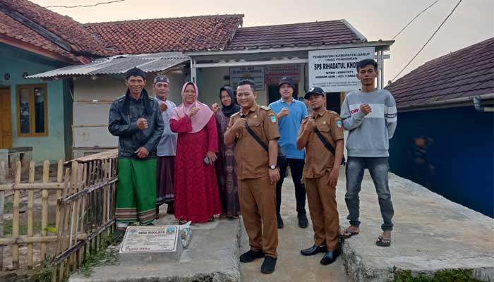 Kades Sukajaya, Kecamatan Malangbong, Garut