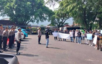 Lingkar Mahasiwa Sukabumi Gelar Aksi