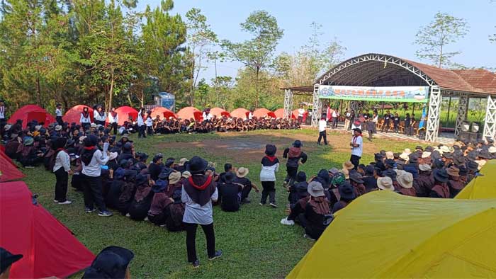 MAN 1 Kota Sukabumi Gelar Metamorposa