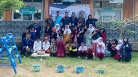 Mahasiswa KKNT Inovasi IPB University Kenalkan Pengelolaan Sampah Anorganik kepada Siswa di SD Lawang Setra