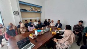 PWI Kota Sukabumi Tularkan Ilmu Jurnalistik  di Dinas Perhubungan
