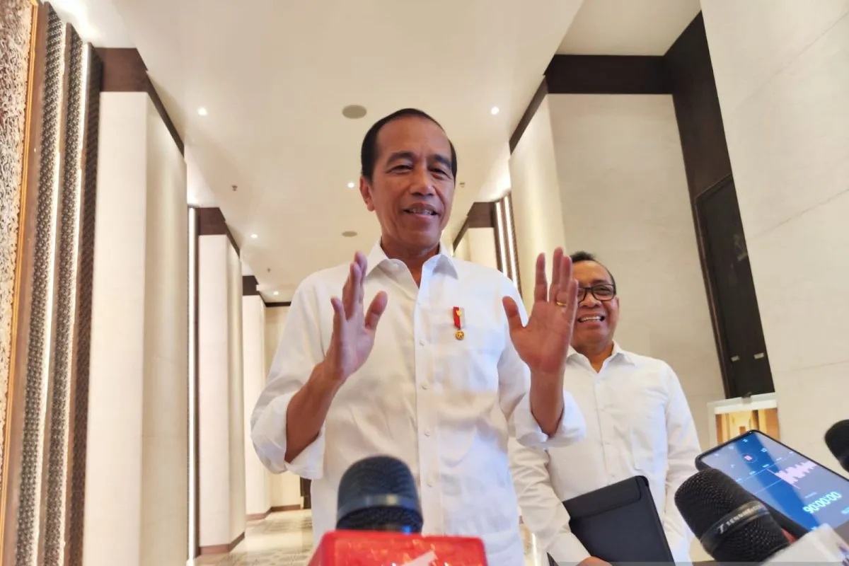 Presiden Joko Widodo memberikan keterangan pers di IKN, Kabupaten Penajam Paser Utara, Kaltim, Senin (29/7/2024). (Mentari Dwi Gayati)